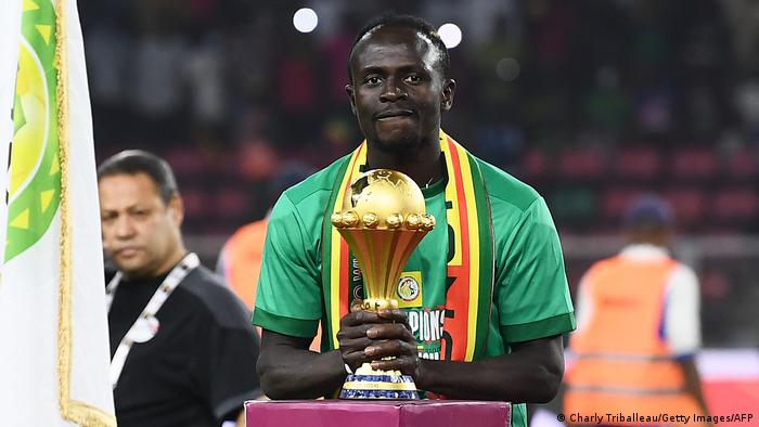 عودة مانى تعرف على تشكيل ليفربول لمواجهة بيرنلى فى الدورى الإنجليزى