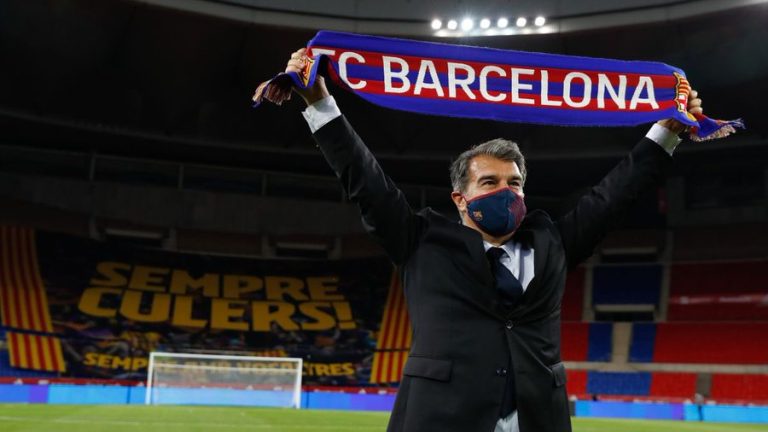 لابورتا: برشلونة لن يبرم أي صفقات تعرض النادي للخطر