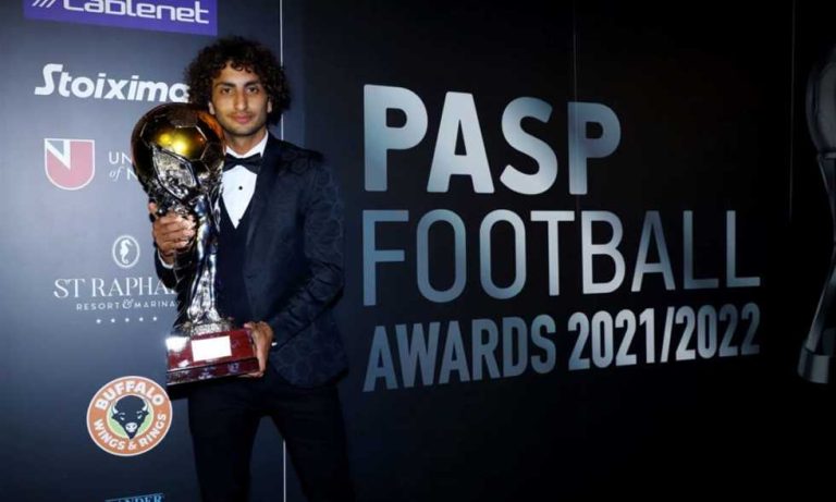 عمرو وردة يتوج بجائزة أفضل لاعب في الدوري القبرصي 2021-2022