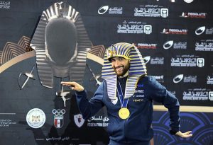 احتفال بطل العالم للسلاح على الطريقة الفرعونية