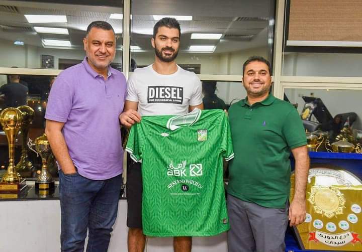 أسامة الجزيري لاعب يد الأهلي ينتقل إلى العربي الكويتي