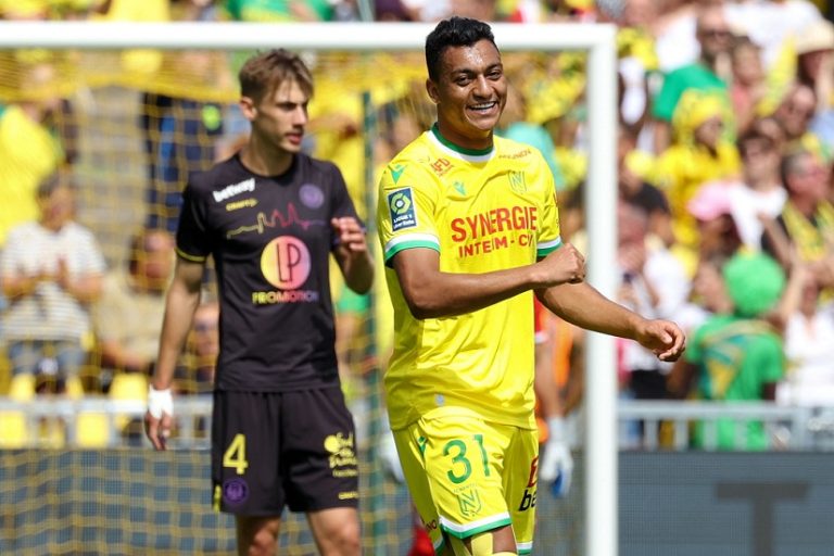مصطفى محمد يتألق في فوز أول لنانت بالدوري الفرنسي هذا الموسم