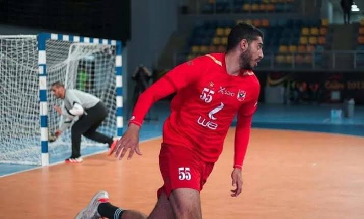 إصابة محمد لاشين لاعب النادي الاهلي بقطع في الرباط الصليبي