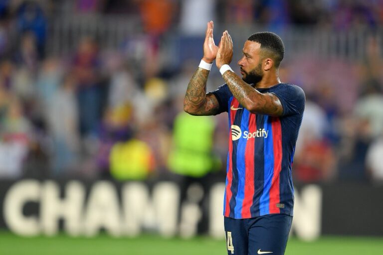 ممفيس ديباي يغيب عن تدريبات برشلونة ويقترب من مدريد